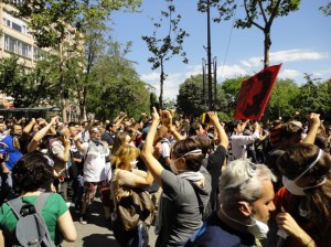 Çarşı and supporters, on Vali Konağı