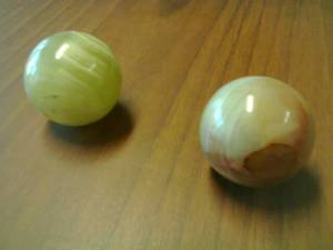 onyx-balls