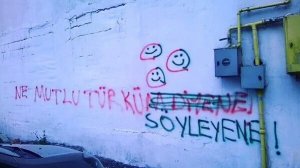 NE MUTLU TÜRKÜM DİYENE SÖYLEYENE